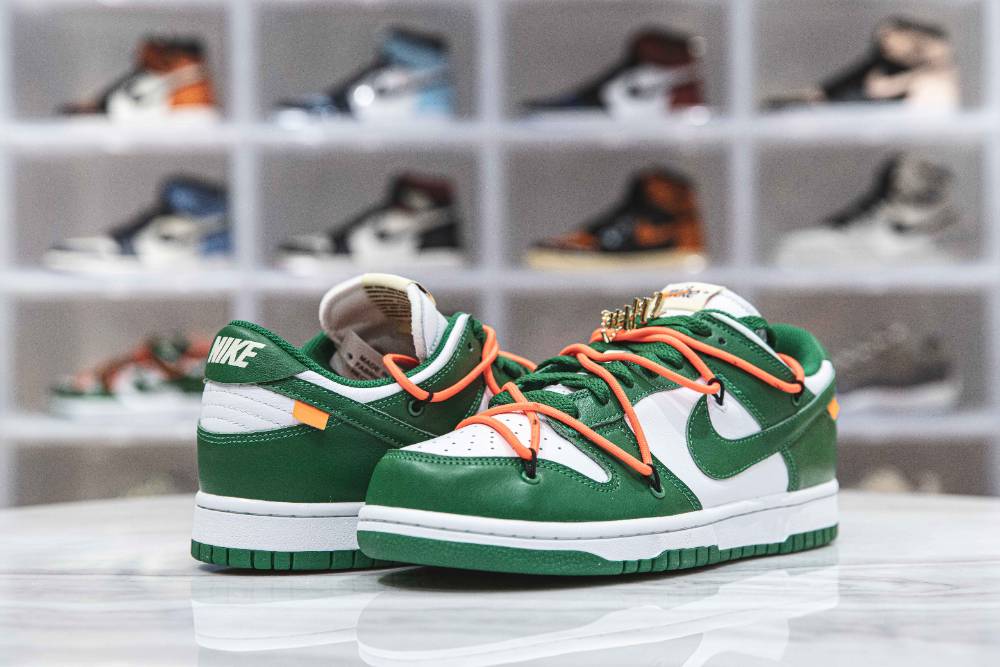 OFF-WHITE x Dunk Low 'Pine Green'