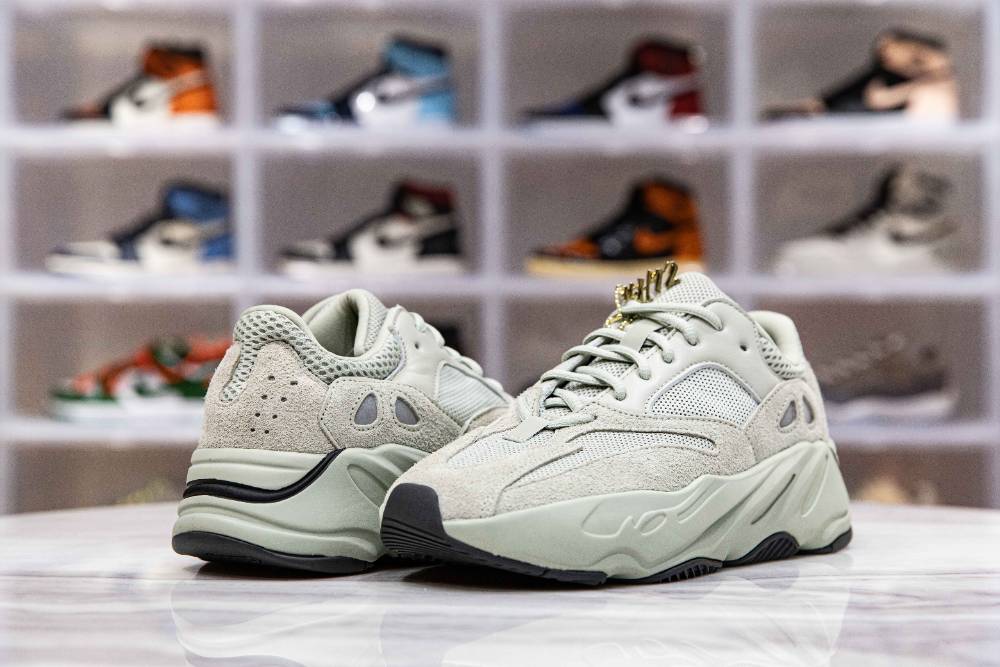 Yeezy Boost 700 'Salt'