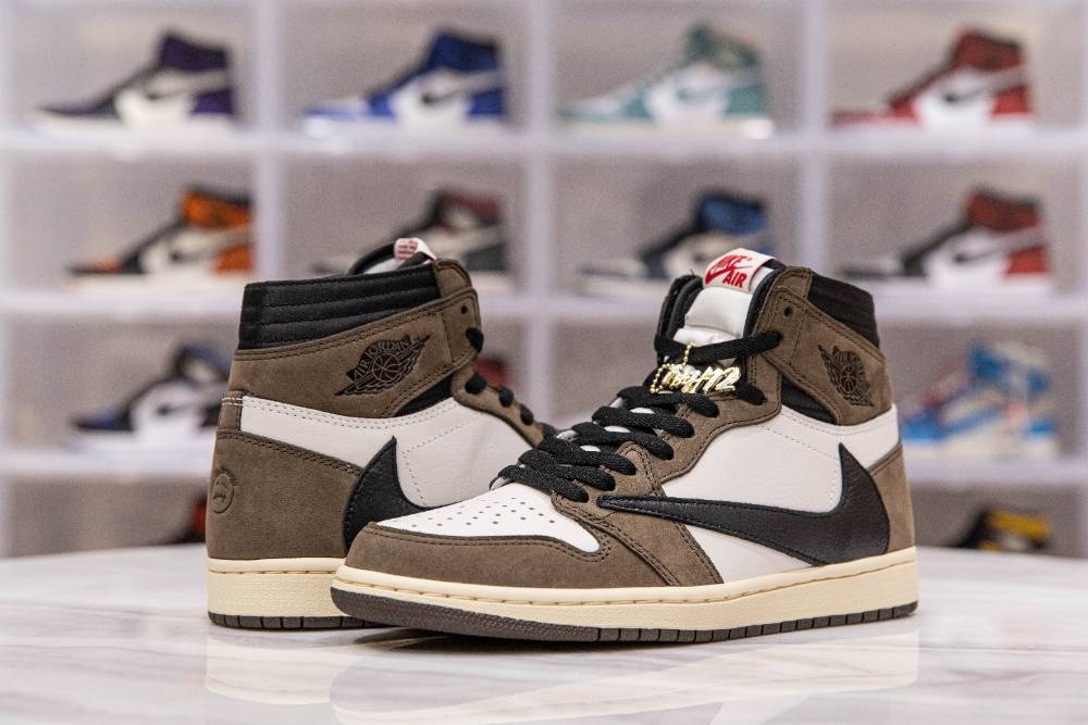 Travis Scott x Air Jordan 1 Retro High OG 'Mocha'