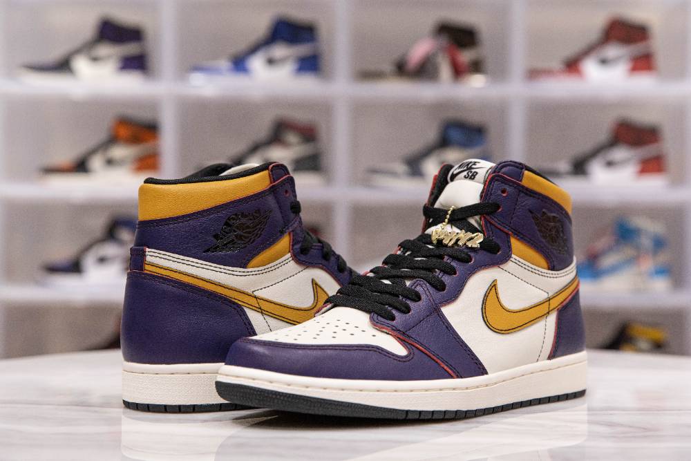 Air Jordan 1 Retro High SB 'LA To Chicago'