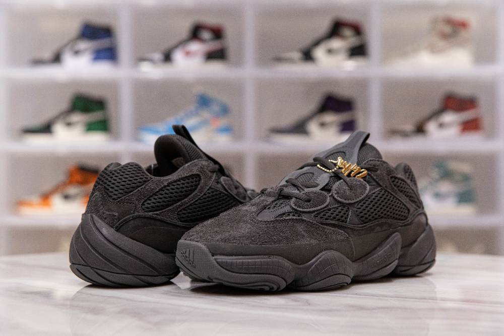 Yeezy 500 'Utility Black'